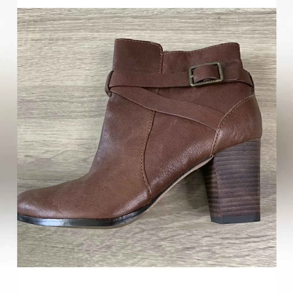 Cole Haan- Brown Leather Grand OS Heeled Ankle Boots with Zip Sized, Size 7.5